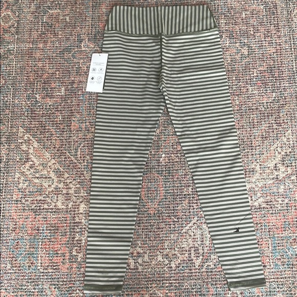 Glyder Sultry Set in Moss size - Picture 10 of 14